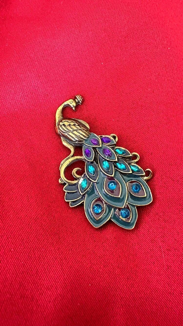 Vintage Peacock Ring Face Pendant Brooch Teal Rhinestone Feathers Craft Supply